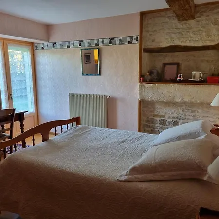 D'hotes Entre Niort Et Marais Poitevin Bed & Breakfast *