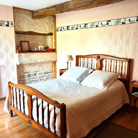 D'hotes Entre Niort Et Marais Poitevin Bed & Breakfast 3*